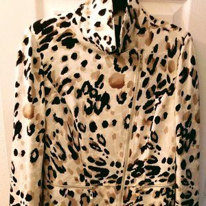 CHICO'S MOTORCYCLE STYLE CUT ZIPPER IS OFF CENTER WOMEN'S JACKET SIZE O